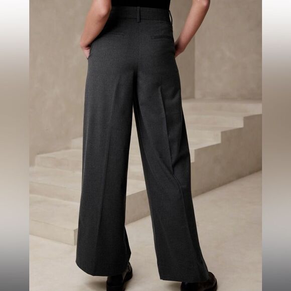 Banana Republic Black Wide Leg Pants - Picture 2 of 7